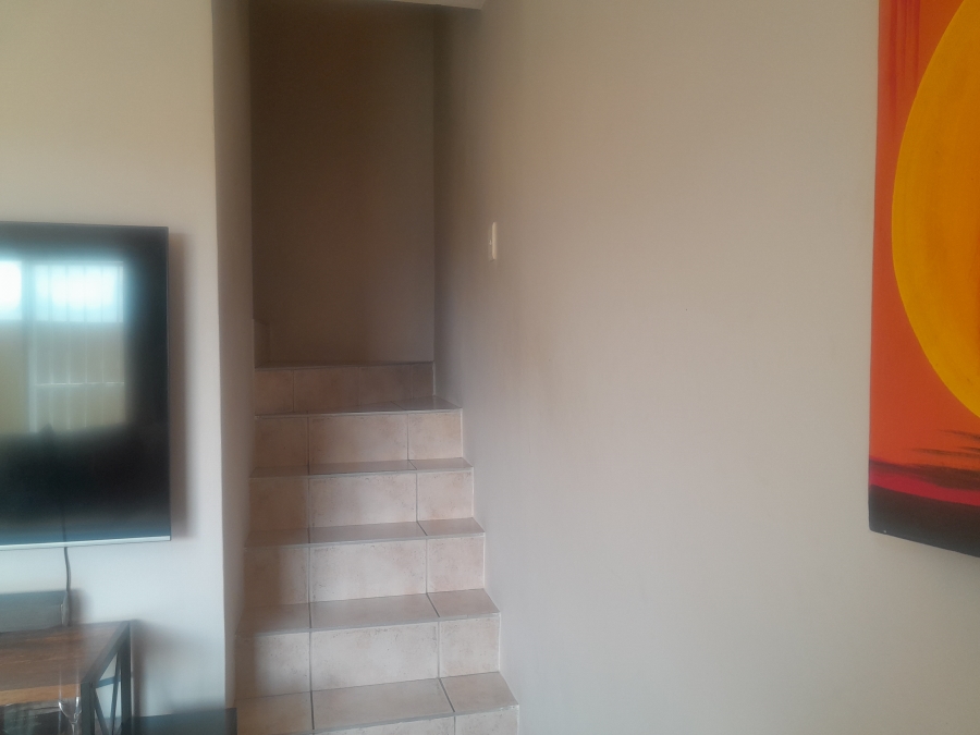 2 Bedroom Property for Sale in Whispering Pines Western Cape